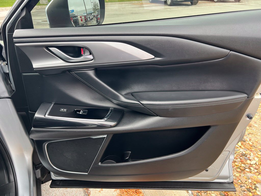 Used 2019 MAZDA CX-9 Touring w/ Touring Premium Package FWD image 29