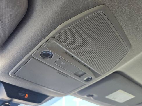 New 2025 Nissan Kicks SR image 24