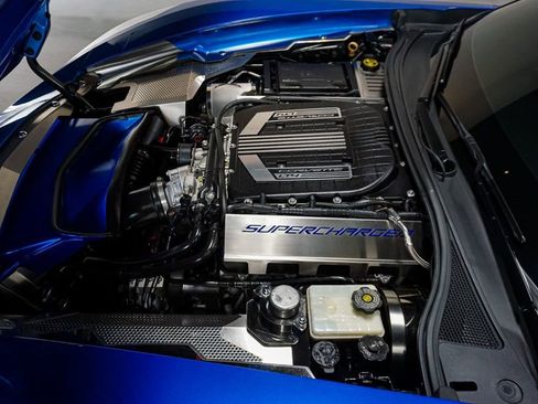 Used 2015 Chevrolet Corvette Z06 w/ Z07 Performance Package RWD image 13