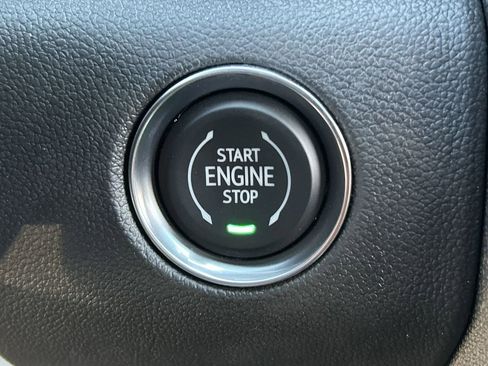 New 2026 GMC Acadia Elevation image 17