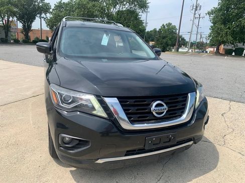 Used 2020 Nissan Pathfinder SV FWD image 7