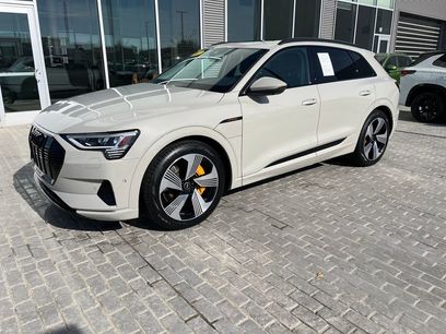 Used 2022 Audi e-tron Premium Plus w/ Premium Plus Package