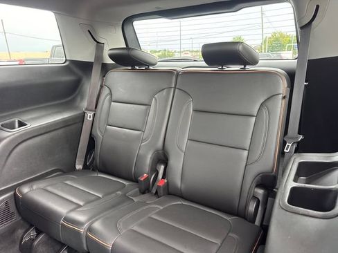 Used 2022 GMC Acadia AT4 w/ Technology Package AWD/4WD image 12