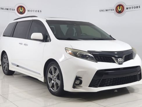 Used 2018 Toyota Sienna SE FWD image 21