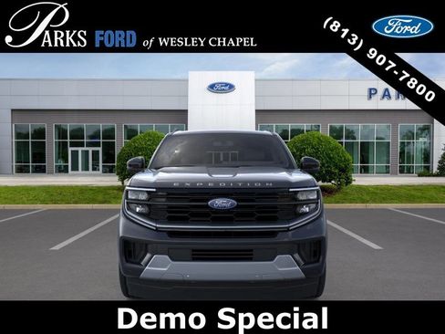 New 2026 Ford Expedition Max Platinum w/ Driver's Package AWD/4WD image 6