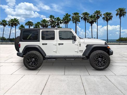 Used 2019 Jeep Wrangler Unlimited Sport S image 7