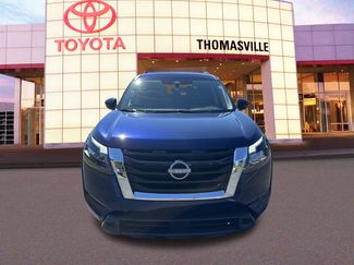 Used 2025 Nissan Pathfinder SV video 2