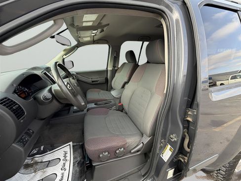 Used 2010 Nissan Xterra Off-Road image 24