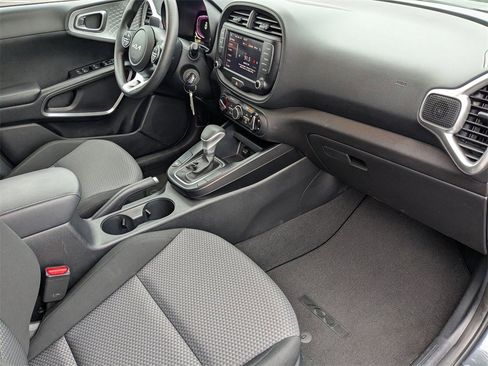 Used 2024 Kia Soul LX w/ Option Group 015 image 34