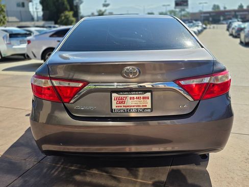 Used 2017 Toyota Camry LE FWD image 11