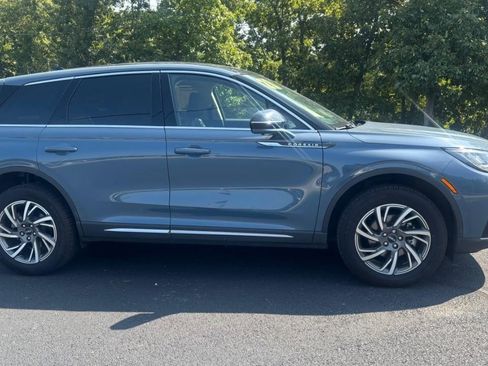 Used 2023 Lincoln Corsair AWD w/ Equipment Group 101A image 2