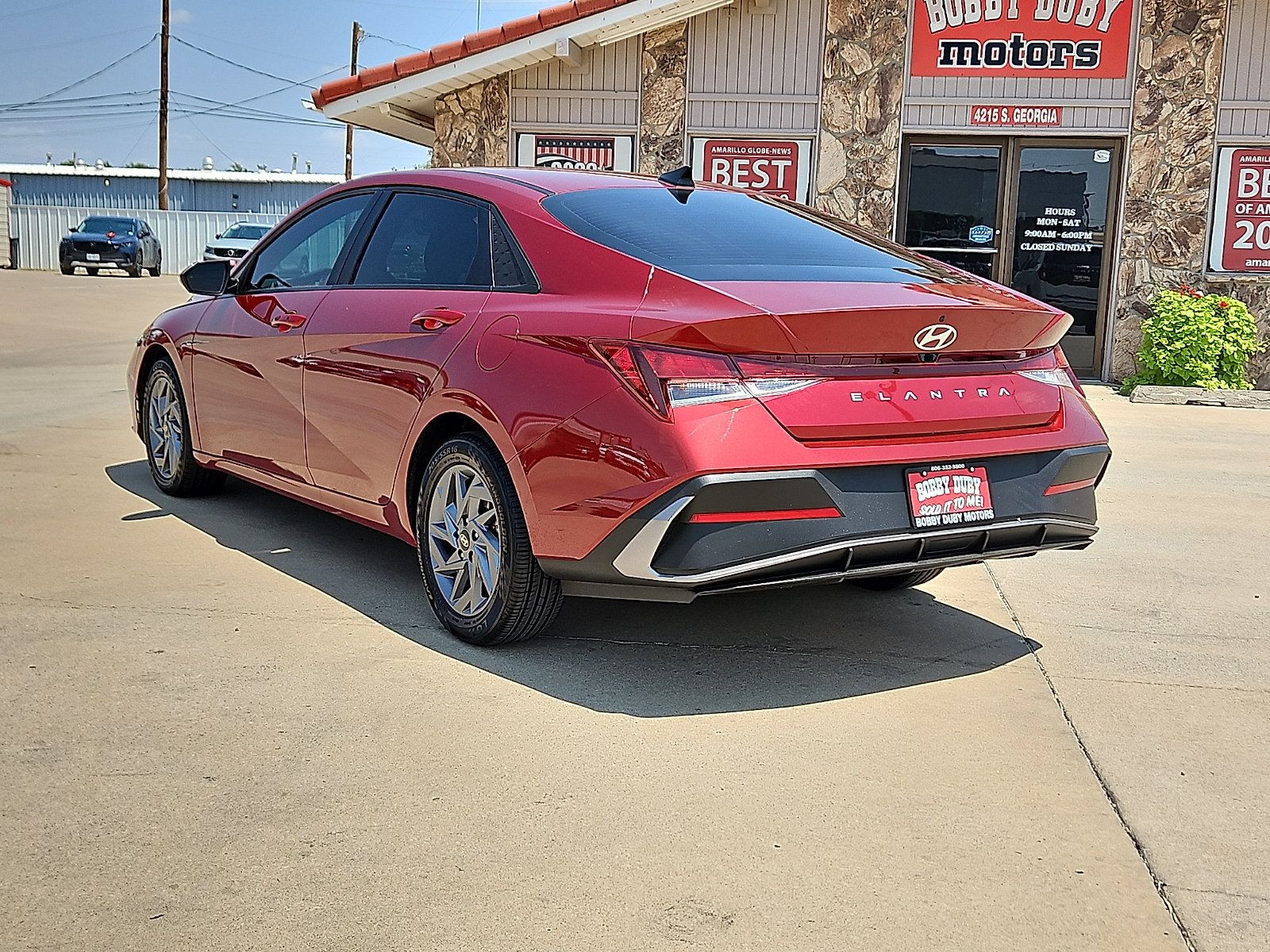 Used 2024 Hyundai Elantra SEL FWD image 2