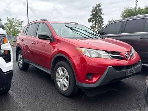 Used 2015 Toyota RAV4 LE AWD/4WD image 3
