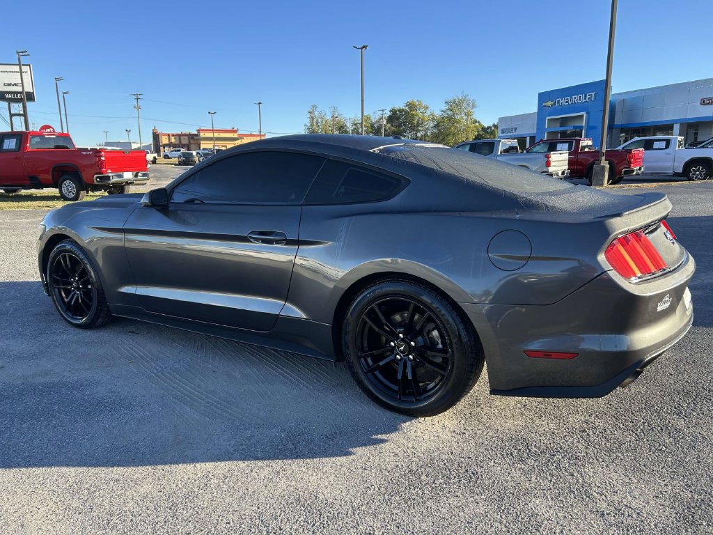 Used 2017 Ford Mustang Premium RWD image 6