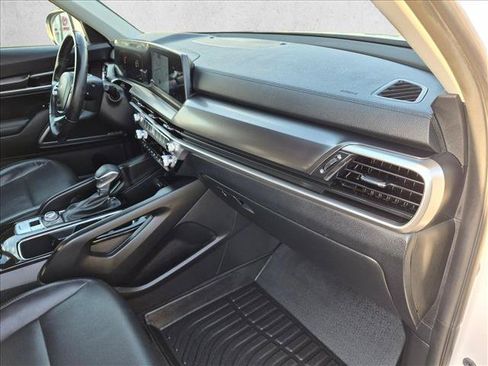 Used 2023 Kia Telluride LX AWD/4WD image 21