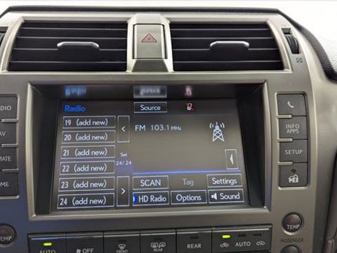 Used 2016 Lexus GX 460 w/ Premium Package image 27