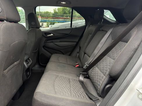 Used 2018 Chevrolet Equinox LT FWD image 3
