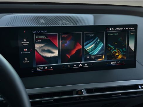 Used 2025 BMW iX M60 image 12