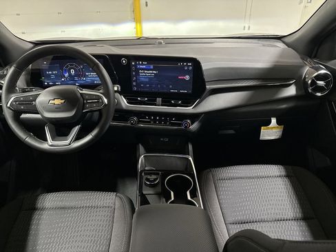 New 2026 Chevrolet Equinox LT w/ Safety and Technology Package AWD/4WD image 10