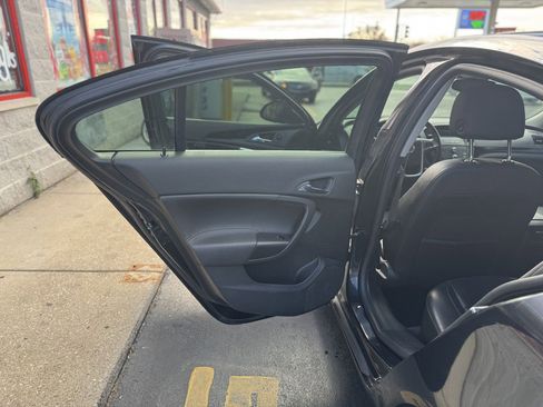 Used 2011 Buick Regal CXL w/ RL2 Preferred Equipment Group image 11