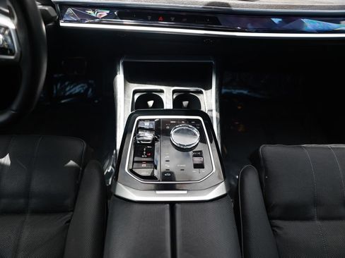 Used 2023 BMW 760i xDrive AWD/4WD image 29