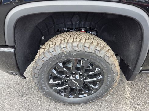 New 2026 Chevrolet Silverado 2500 High Country w/ Midnight Edition AWD/4WD image 4