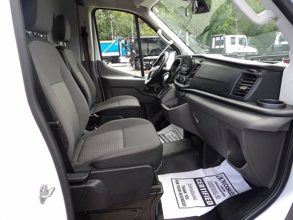 Used 2016 Ford Transit 250 148 Medium Roof RWD image 32