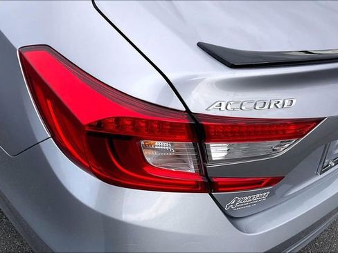 Used 2022 Honda Accord Sport image 32