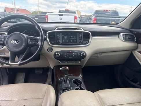 Used 2017 Kia Sorento EX w/ EX Advanced Touring Package AWD/4WD image 17