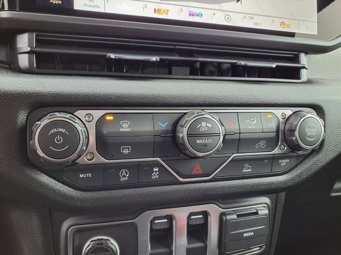 New 2026 Jeep Wrangler Sport AWD/4WD image 7