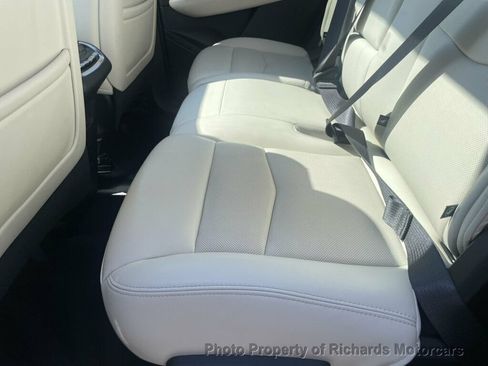 Used 2023 Cadillac XT6 Sport AWD/4WD image 16