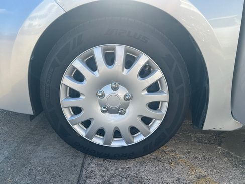 Used 2017 Toyota Corolla LE FWD image 20