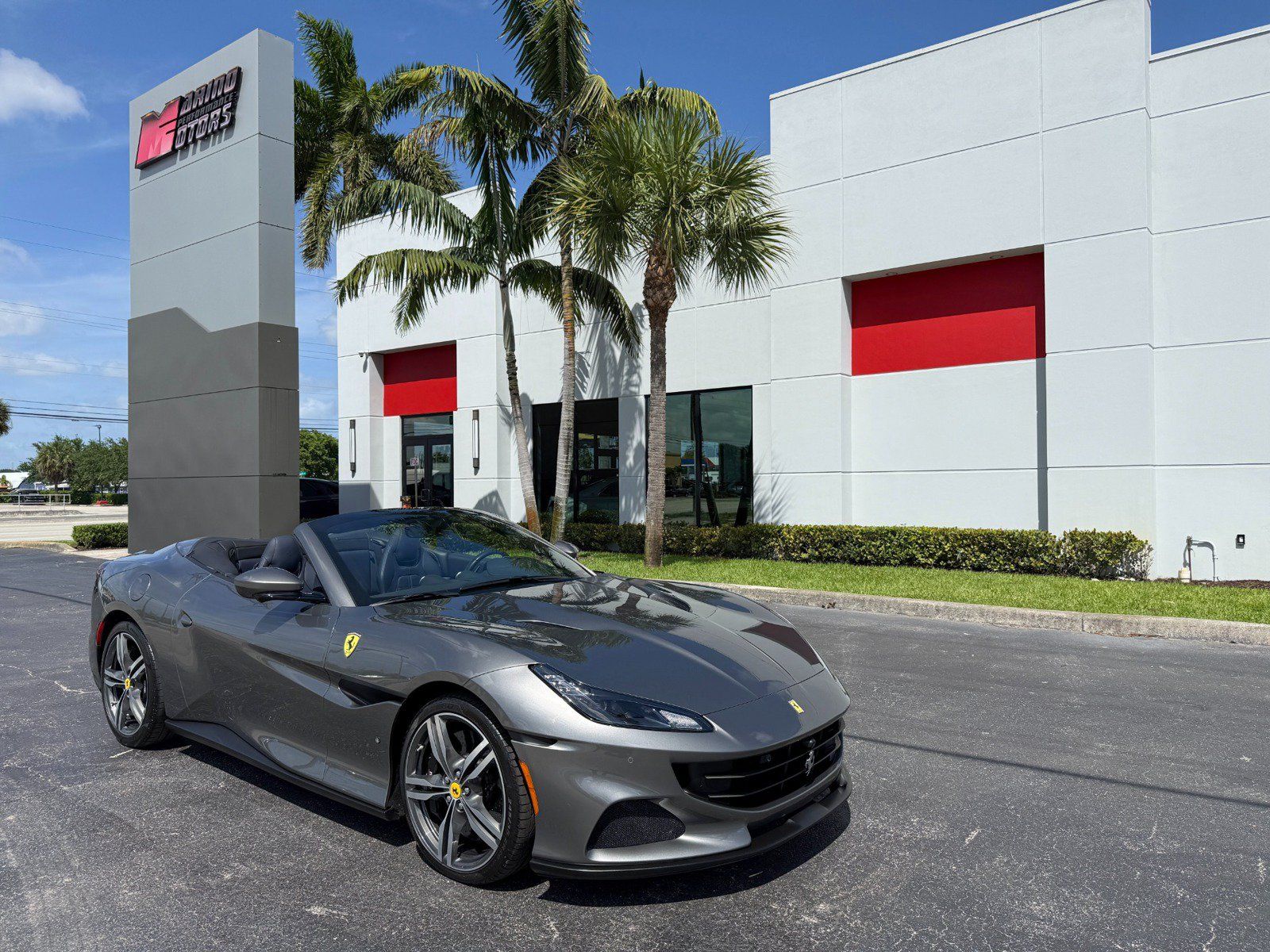 Used 2022 Ferrari Portofino M RWD image 1