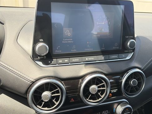 Used 2020 Nissan Sentra SV FWD image 22