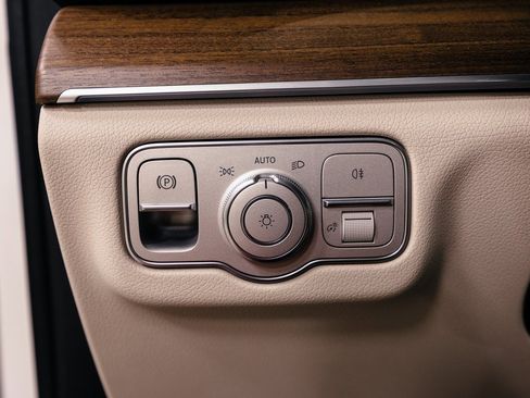 Used 2026 Mercedes-Benz GLS 450 GLS 450 image 10