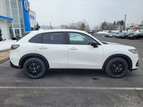 New 2026 Honda HR-V Sport image 2
