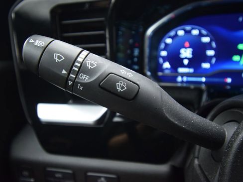 Used 2023 Chevrolet Silverado 1500 LT AWD/4WD image 37