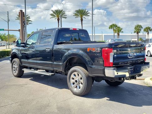Used 2018 Ford F250 Lariat w/ Chrome Package image 4