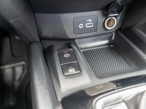 Used 2022 Nissan Rogue Sport SV w/ Technology Package image 33