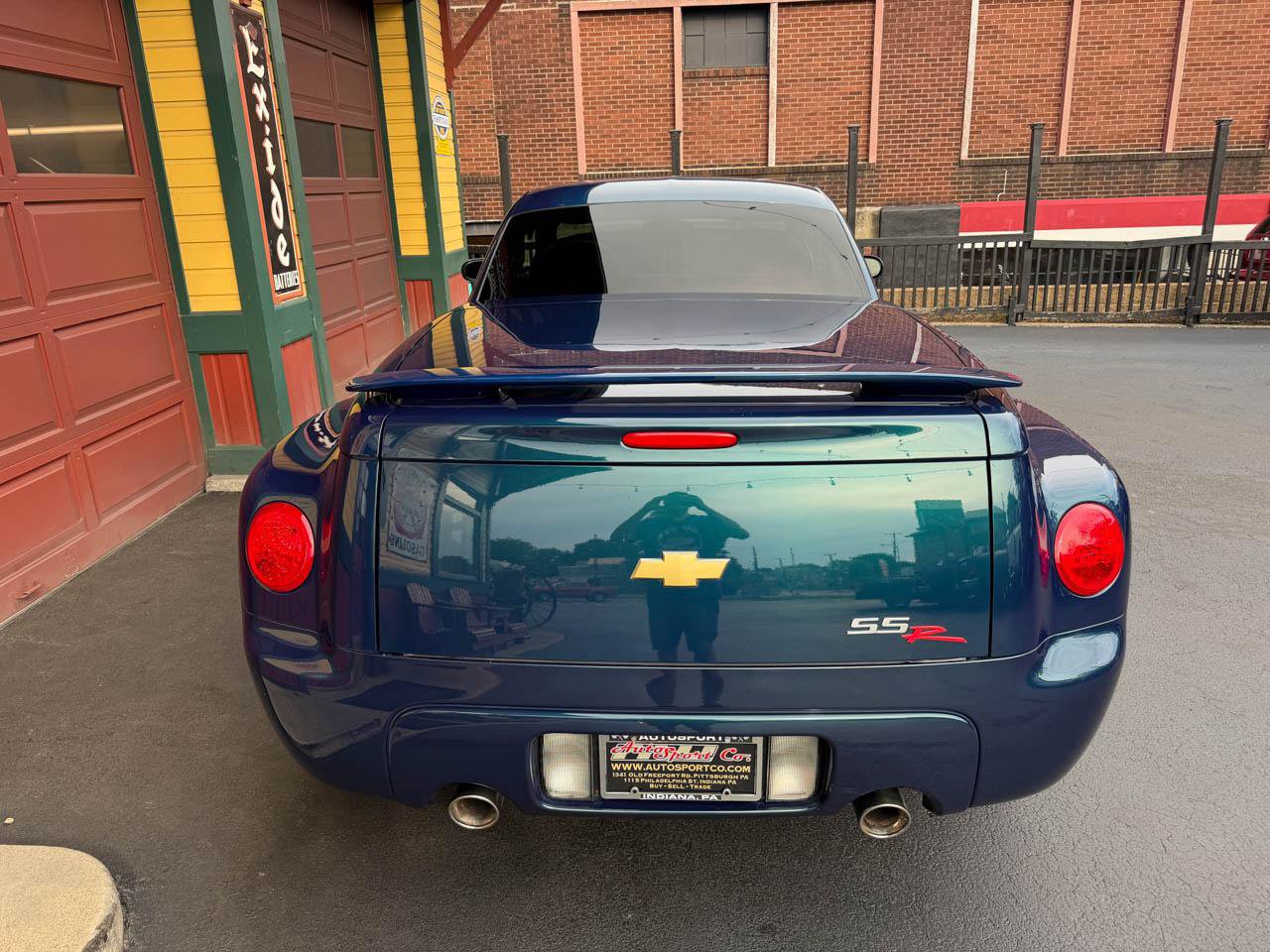 Used 2005 Chevrolet SSR w/ Preferred Equipment Group RWD image 8