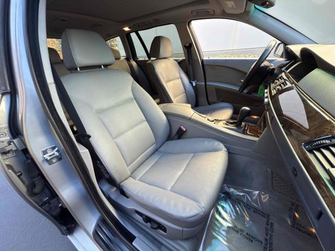 Used 2006 BMW 530xi Wagon image 59