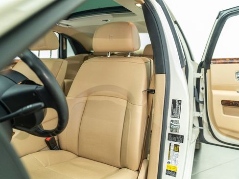 Used 2013 Rolls-Royce Ghost image 28