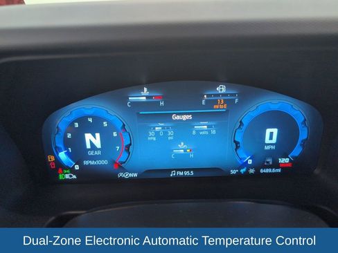 Used 2025 Ford Bronco Badlands image 26