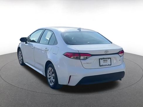 Used 2025 Toyota Corolla LE image 10