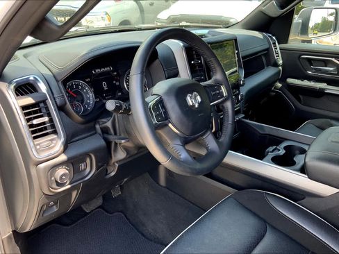 Used 2024 RAM 1500 Laramie image 13