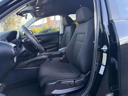 Used 2023 Honda HR-V LX image 27