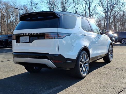 New 2026 Land Rover Discovery Limited Edition image 2