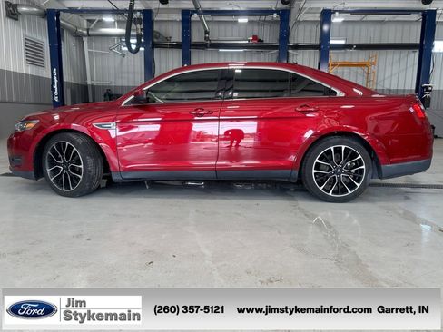 Used 2017 Ford Taurus SEL w/ Equipment Group 201A image 5
