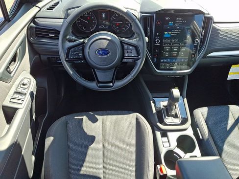 Used 2025 Subaru Forester Premium AWD/4WD image 11