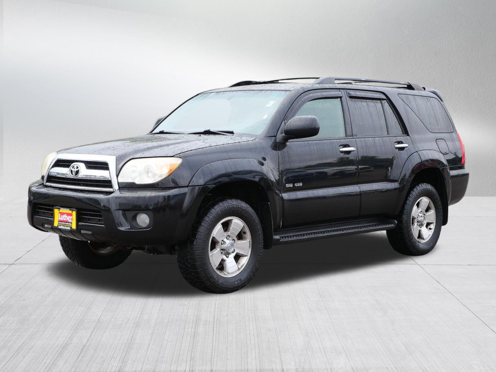 Used 2007 Toyota 4Runner SR5 AWD/4WD image 3